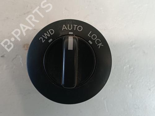 Used Switch NISSAN X-TRAIL I (T30) [2001-2013]  25310973