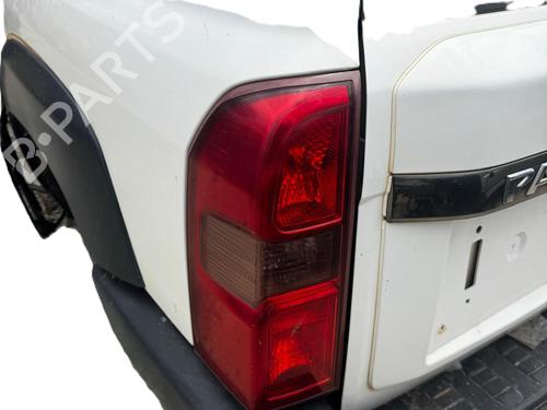 Venstre baglygte Venstre baglygte NISSAN PATROL GR V Wagon (Y61) 3.0 DTi (160 hp) 34404688 34404688