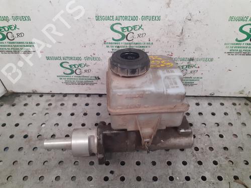 Used Brake master cylinder RENAULT MASTER II Van (FD) [1997-2013]  25313857