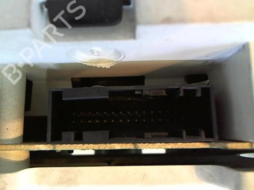 Used Instrument cluster Instrument cluster 25647325 25647325