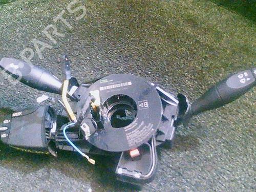 Used Steering column stalk FORD FIESTA V (JH_, JD_) 1.4 TDCi (68 hp) 25647394