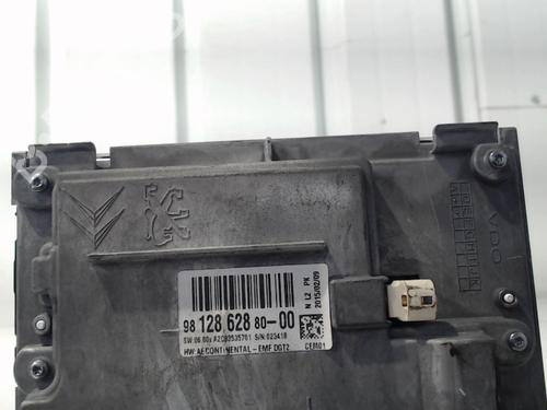 Radio PEUGEOT 208 I (CA_, CC_) 1.2 VTI 82 | BP32136604E6