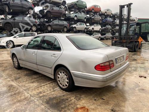 Fuel flap MERCEDES-BENZ E-CLASS (W210) E 220 CDI (210.006) | BP25645205C131 