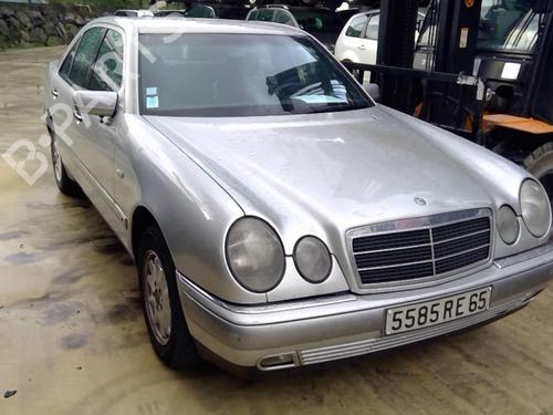 Right headlight MERCEDES-BENZ E-CLASS (W210) E 300 D (210.020) | BP25645515C29 