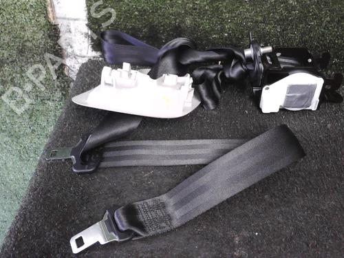 rear-center-seatbelt-citroen-c4-picasso-ii-2013-25628219 main image