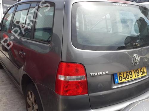 Right headlight VW TOURAN (1T1, 1T2) 1.9 TDI | BP25632949C29 