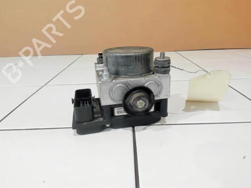 Used ABS pump FIAT PANDA (169_) 1.2 LPG (169CXF1A) (69 hp) 25631611