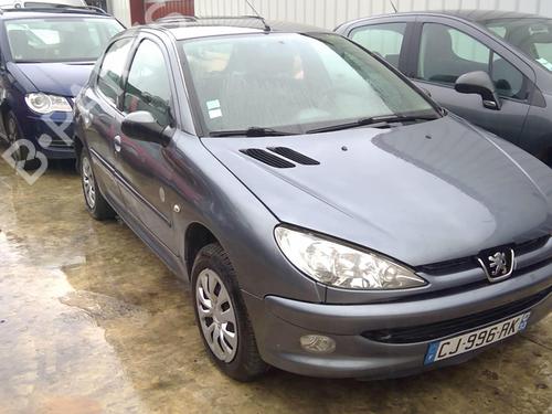 Right headlight PEUGEOT 206 Hatchback (2A/C) 1.4 HDi eco 70 | BP25631673C29 