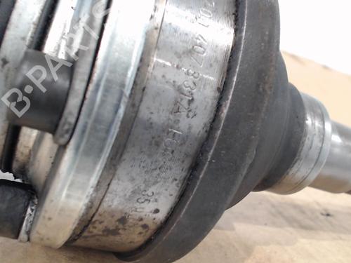 Used Right front driveshaft Right front driveshaft VW TRANSPORTER T4 Bus (70B, 70C, 7DB, 7DK, 70J, 70K, 7DC, 7DJ) 2.4 D (78 hp) 25767923 25767923