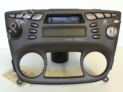 Used Radio NISSAN ALMERA II Hatchback (N16) 2.2 Di (110 hp) 25651475