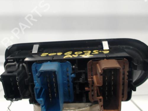 Pulsantiera anteriore sinistra Pulsantiera anteriore sinistra RENAULT CLIO III (BR0/1, CR0/1) [2005-2014] 39887946 39887946