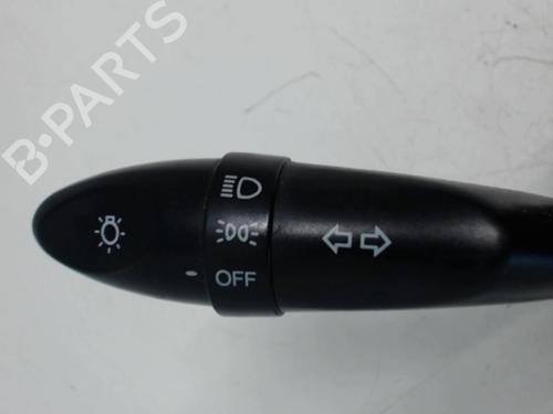 Used Steering column stalk Steering column stalk HYUNDAI LANTRA II Estate (J-2) 1.9 D (68 hp) 25637079 25637079