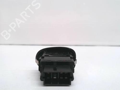 Used Right rear window switch Right rear window switch 39114882 39114882