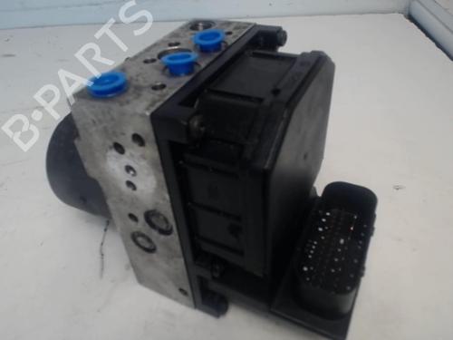 Used ABS pump FORD MONDEO III Turnier (BWY) 2.0 16V TDDi / TDCi (115 hp) 25643290
