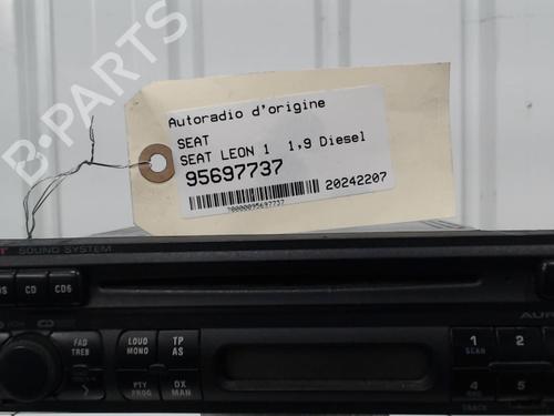 Used Radio SEAT LEON (1M1) 1.9 TDI (110 hp) 25897721
