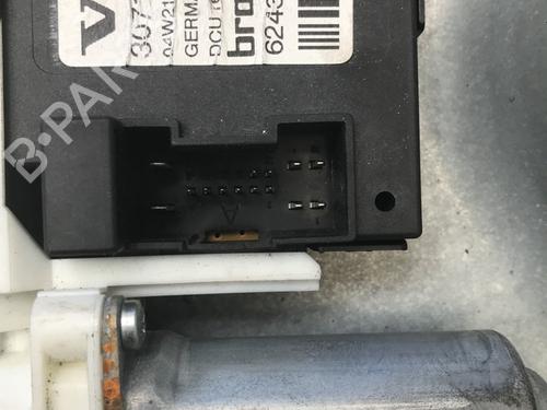 Used Rear left window mechanism Rear left window mechanism VOLVO V50 (545) 2.0 D (136 hp) 33204219 33204219