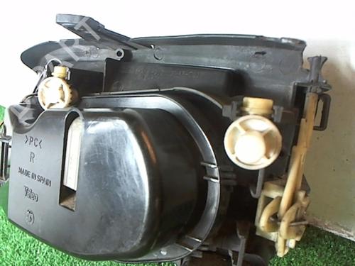 Used Right headlight VW POLO (6N2) 1.4 16V (75 hp) 25645204