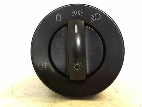 Used Headlight switch VW POLO (9N_, 9A_) 1.4 TDI (70 hp) 25628819