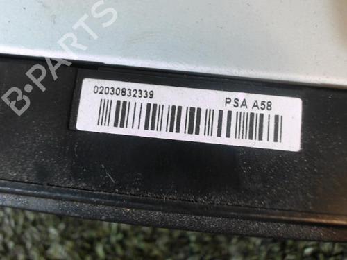 Used Radio PEUGEOT 5008 (0U_, 0E_) 1.6 HDi (112 hp) 25642524