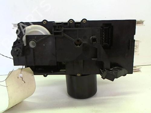 Used Climate control Climate control MERCEDES-BENZ A-CLASS (W168) A 170 CDI (168.008) (90 hp) 25651420 25651420