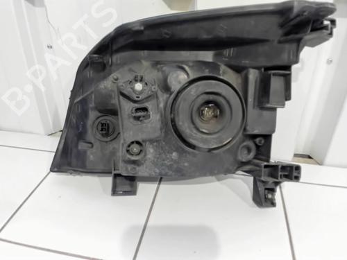 Used Right headlight NISSAN X-TRAIL I (T30) 2.2 dCi 4x4 (136 hp) 25630211