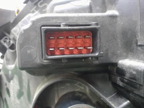 Used Right headlight Right headlight OPEL SIGNUM Hatchback (Z03) 1.9 CDTI (F48) (150 hp) 25630435 25630435