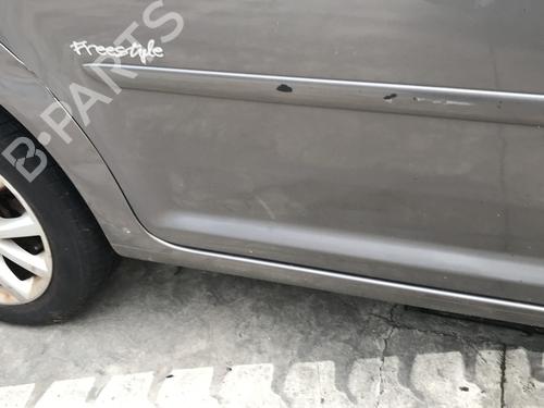 Right front driveshaft VW TOURAN (1T1, 1T2) 1.9 TDI | BP28472180M39