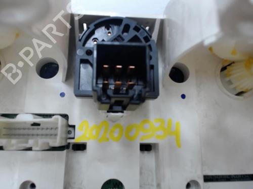 Used Climate control Climate control MAZDA 3 (BK) 1.3 (BK14) (84 hp) 25645648 25645648