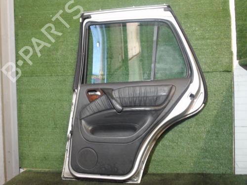 Puerta trasera derecha MERCEDES-BENZ M-CLASS (W163) ML 350 (235 hp) 25648212