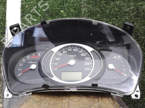 Used Instrument cluster HYUNDAI TUCSON (JM) 2.0 CRDi (150 hp) 25644469