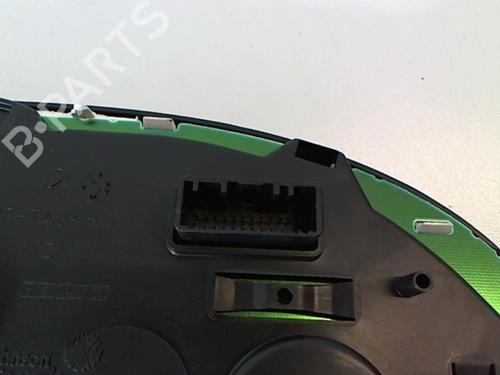 Used Instrument cluster Instrument cluster DACIA SANDERO II 1.0 SCe 75 (B8JC, B8JD, B8NC) (73 hp) 25648651 25648651