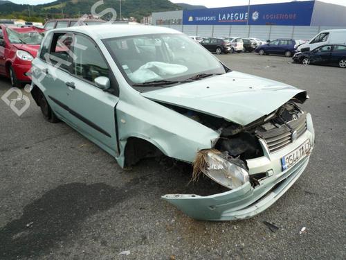 Left mirror FIAT STILO (192_) 1.9 JTD (192_XE1A) | BP25647057C26