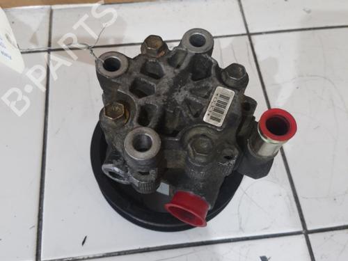 Używane Pompa wspomagania kierownicy TOYOTA RAV 4 II (_A2_) 2.0 D 4WD (CLA20_, CLA21_, CLA20R, CLA21R) (116 hp) 25635171