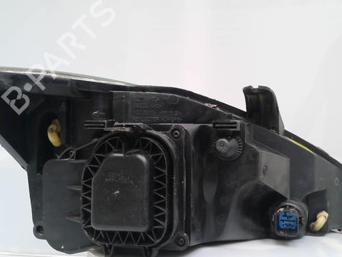 Faro izquierdo FORD FOCUS I (DAW, DBW) 1.6 16V | BP29615628C28 