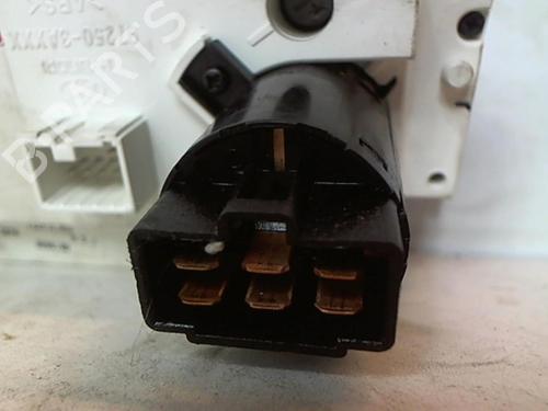 climate-control-hyundai-trajet-fo-1999-2000-2001-2002-2003-2004-2005-2006-2007-2008-25645971 main image