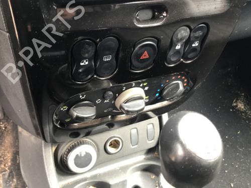 Right taillight DACIA DUSTER (HS_) 1.5 dCi 4x4 (HSMC, HSMD) | BP29560585C35 - Image 16