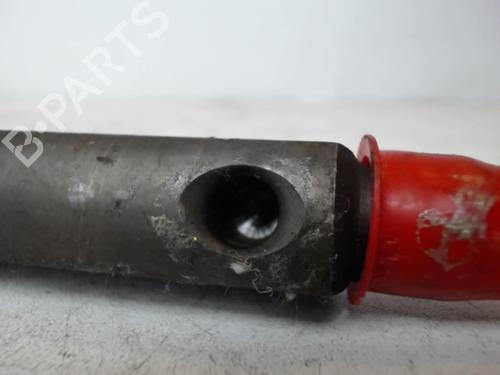 Used Injector Injector RENAULT SCÉNIC I MPV (JA0/1_, FA0_) 1.9 dTi (JA0N) (98 hp) 25633217 25633217