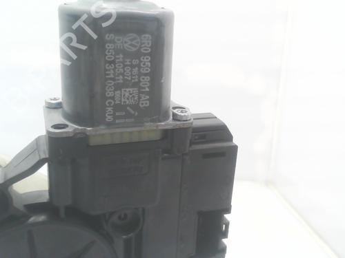 Elevador vidro frente esquerdo Elevador vidro frente esquerdo VW POLO V (6R1, 6C1) 1.2 TDI (75 hp) 33850235 33850235