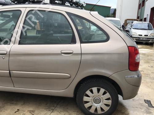 Left mirror CITROËN XSARA PICASSO (N68) 1.6 HDi | BP25647598C26 