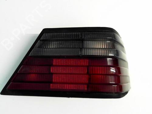 Used Right taillight MERCEDES-BENZ 124 Saloon (W124) 300 D (124.130) (113 hp) 25633973