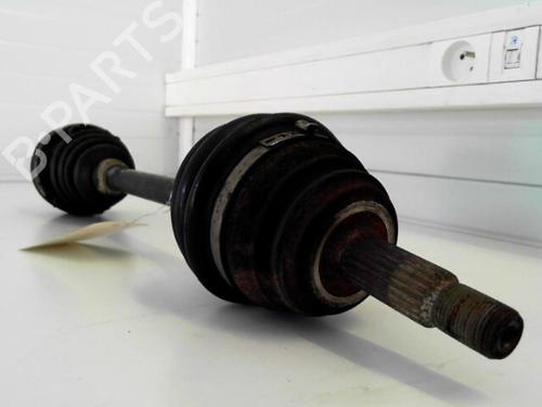 Used Left front driveshaft VW VENTO (1H2) 1.9 TDI (90 hp) 25633940
