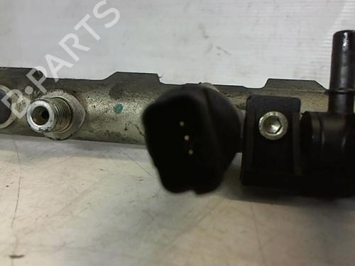 Used Injection rail Injection rail PEUGEOT 607 (9D, 9U) 2.2 HDi (133 hp) 25646145 25646145