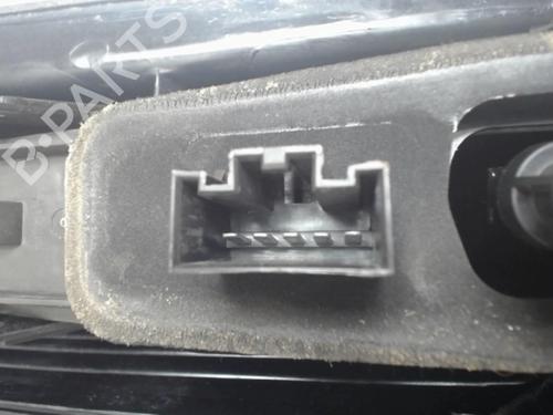 Used Right taillight FORD FIESTA V (JH_, JD_) 1.3 (69 hp) 25632895