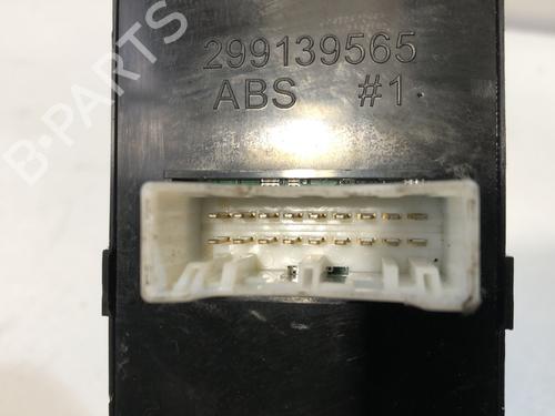 Switch SSANGYONG TIVOLI 1.6 XDi 160 | BP29759820I30