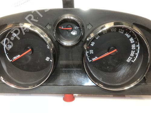 Used Instrument cluster OPEL ANTARA A (L07) 2.2 CDTi 4x4 (163 hp) 28389010