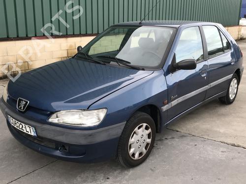 Used Parts PEUGEOT 306 Hatchback (7A, 7C, N3, N5) 1.4 (75 hp) 4423497