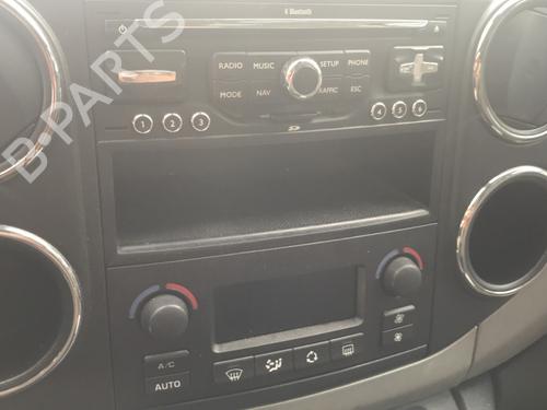 Fuel flap PEUGEOT PARTNER Box Body/MPV 1.6 HDi | BP29447041C131 