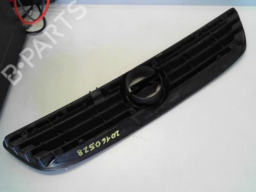 Grille OPEL ZAFIRA A MPV (T98) 2.0 DTI 16V (F75) | BP25633611C40 