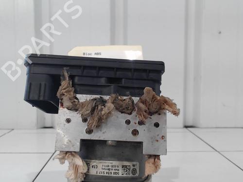 Used ABS pump AUDI A3 Sportback (8VA, 8VF) 2.0 TDI (150 hp) 25628496