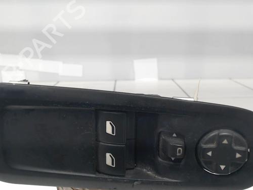 Kombi Kontakt / Stilkkontakt Kombi Kontakt / Stilkkontakt PEUGEOT 308 II (LB_, LP_, LW_, LH_, L3_) 1.6 HDi / BlueHDi 115 (115 hp) 39887959 39887959